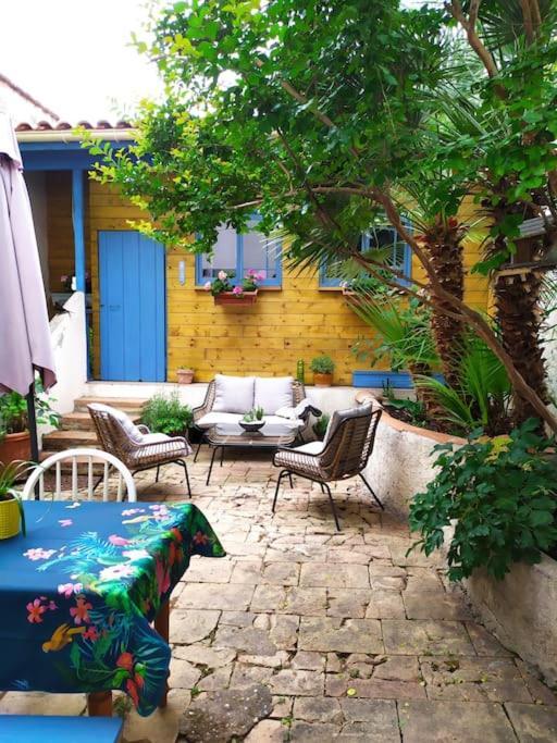 Casa de Férias Maison De Charme Proche Gare Et Centre